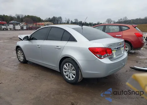 2011 Chevrolet Cruze Ls z USA, uszkodzony, nr VIN 1G1PC5SH0B7298316